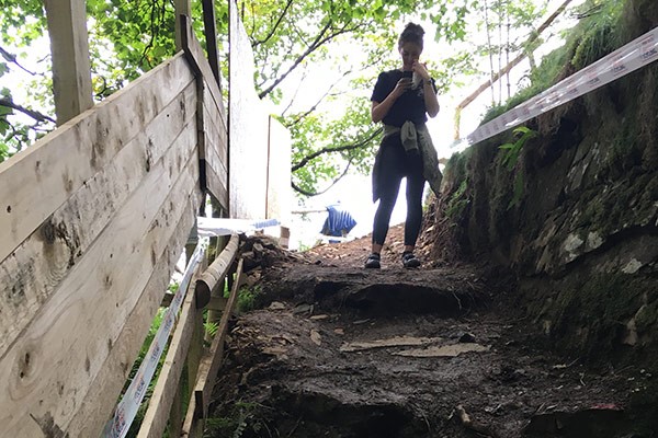 Lindsay doing a track walk before the race in Llangollen